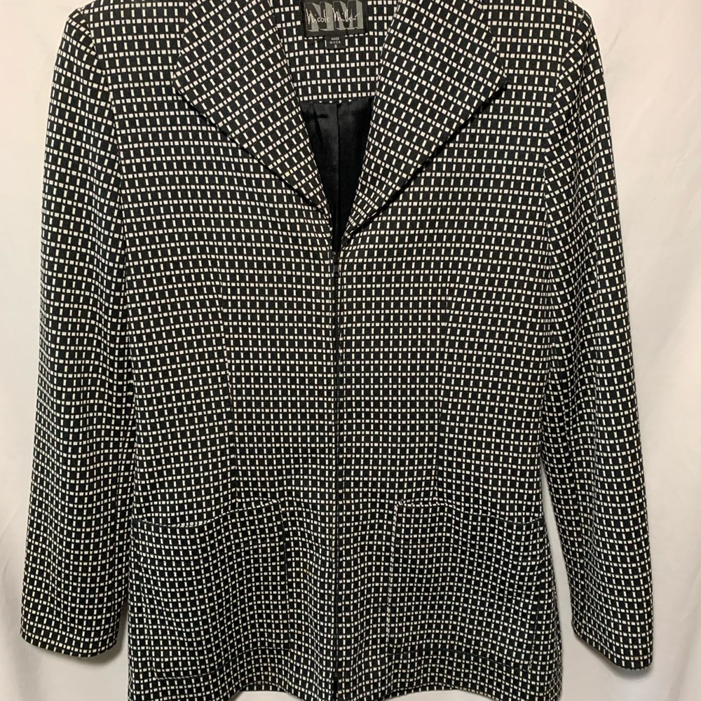 Nicole Miller Black & White Blazer - Zip Front - Size 8